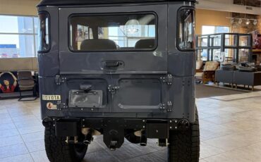 Toyota-Land-cruiser-fj40-1966-Gray-RedBlack-13