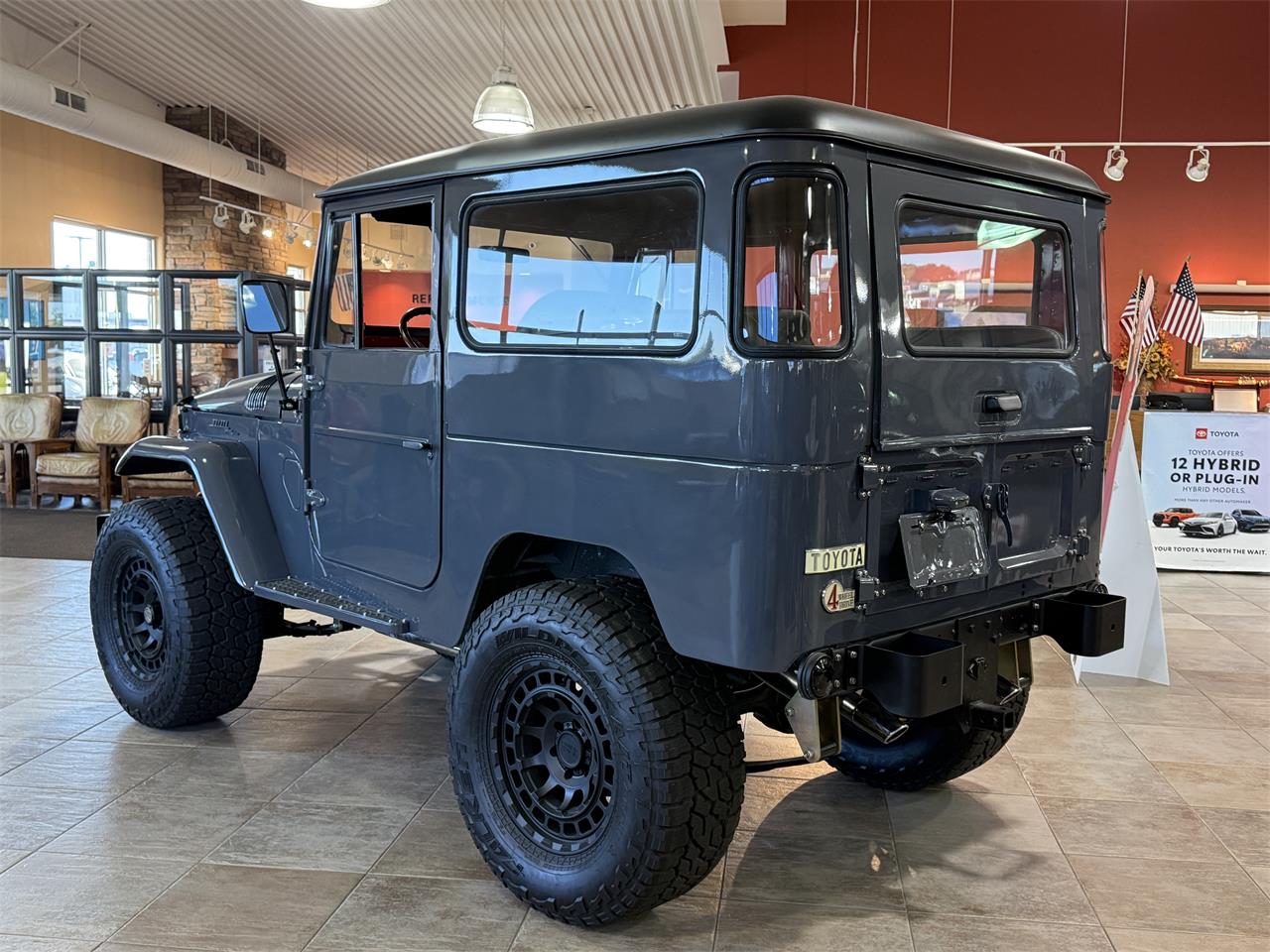 Toyota-Land-cruiser-fj40-1966-Gray-RedBlack-19