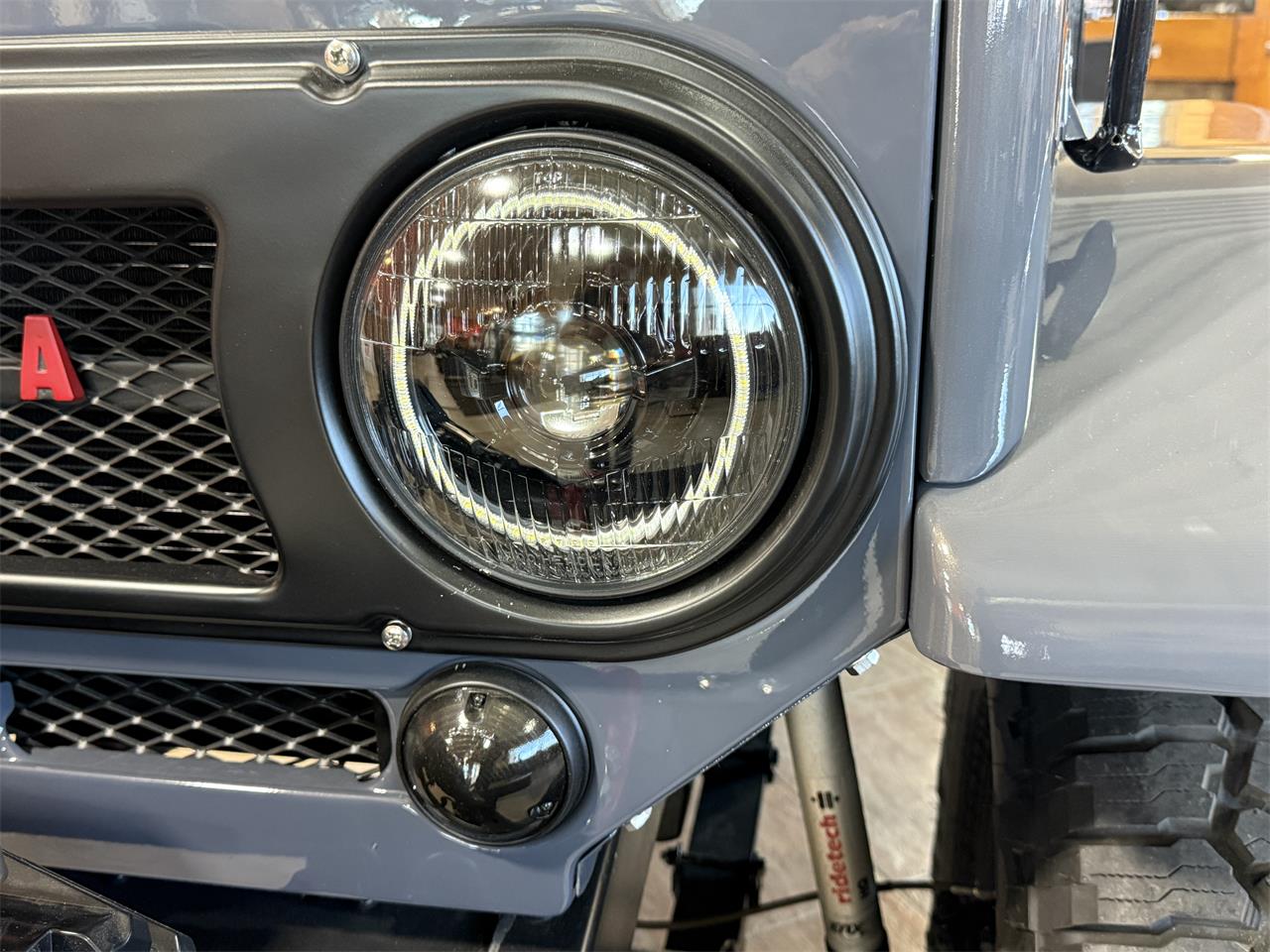Toyota-Land-cruiser-fj40-1966-Gray-RedBlack-2