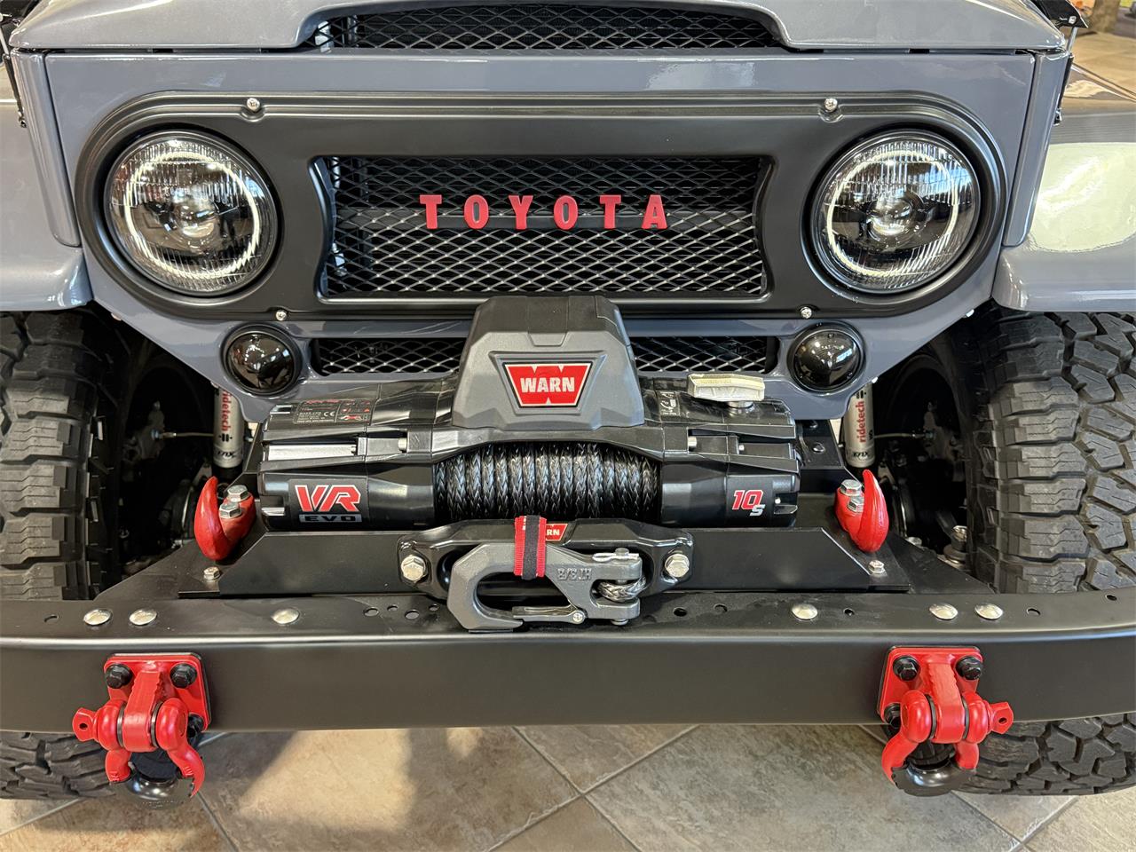 Toyota-Land-cruiser-fj40-1966-Gray-RedBlack-58