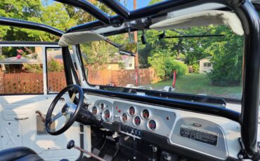 Toyota-Land-cruiser-fj40-1969-White-Black-16