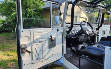 Toyota-Land-cruiser-fj40-1969-White-Black-20