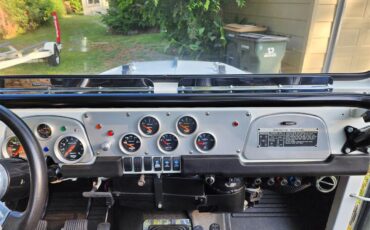 Toyota-Land-cruiser-fj40-1969-White-Black-28