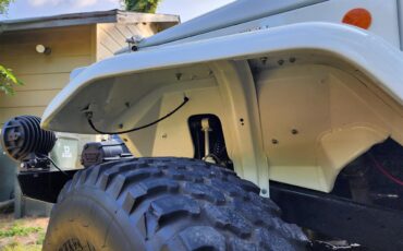 Toyota-Land-cruiser-fj40-1969-White-Black-33