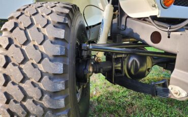 Toyota-Land-cruiser-fj40-1969-White-Black-36