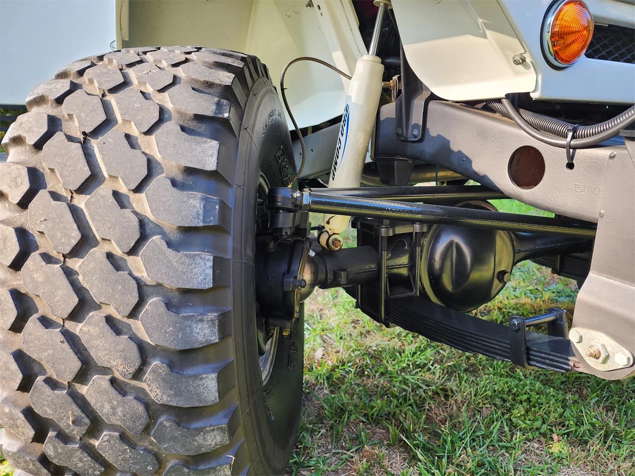 Toyota-Land-cruiser-fj40-1969-White-Black-36