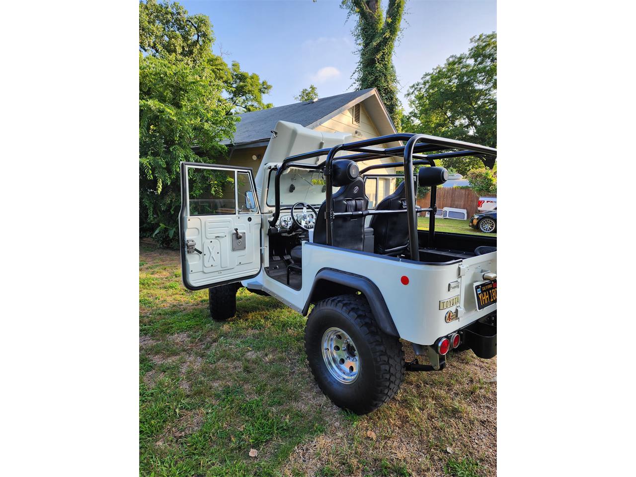 Toyota-Land-cruiser-fj40-1969-White-Black-6