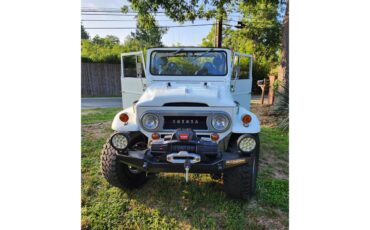 Toyota-Land-cruiser-fj40-1969-White-Black-9