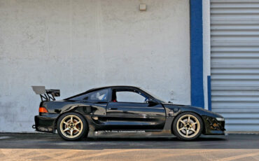 Toyota-MR2-1995-Coupe-3