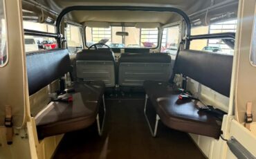 Toyota-Other-1982-Creme-Brown-Vinyl-11