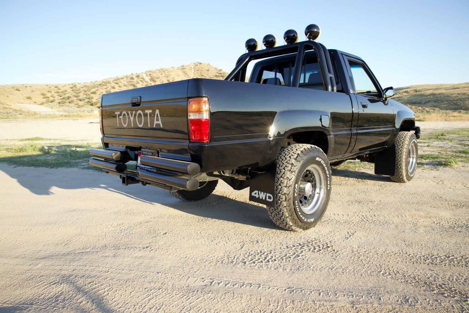 Toyota-Other-1987-Standard-Cab-Pickup-10