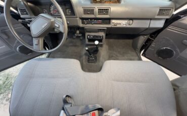 Toyota-Other-1987-Standard-Cab-Pickup-23