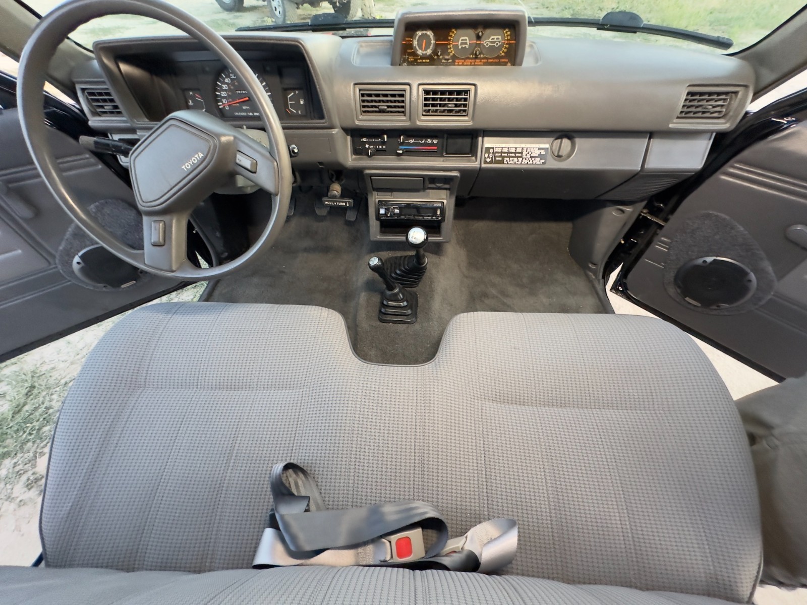 Toyota-Other-1987-Standard-Cab-Pickup-23