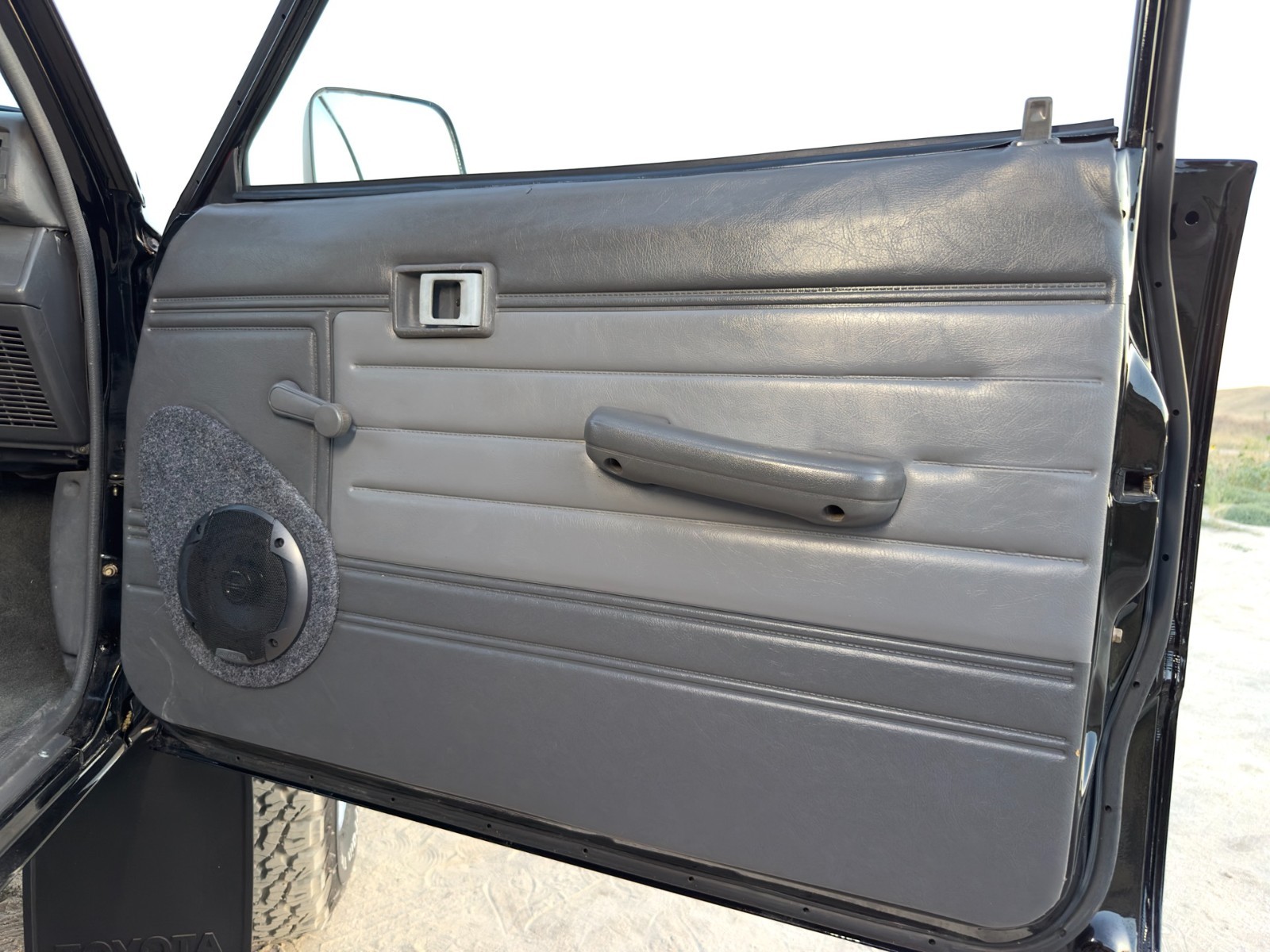 Toyota-Other-1987-Standard-Cab-Pickup-25