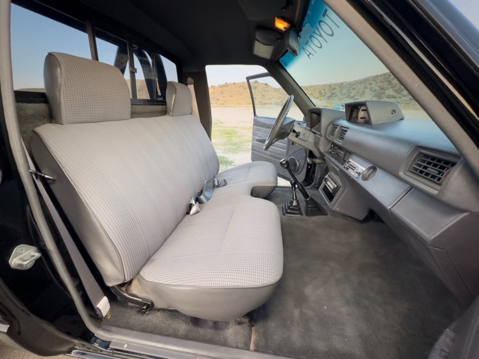Toyota-Other-1987-Standard-Cab-Pickup-3