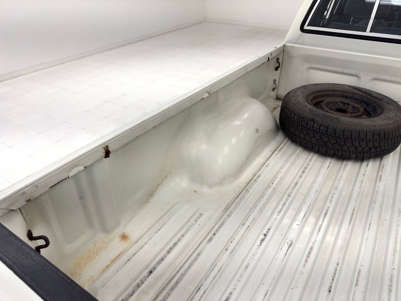 Toyota-Other-1993-White-Blue-29