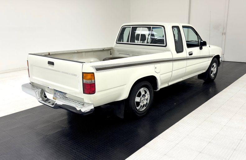 Toyota-Other-1993-White-Blue-4