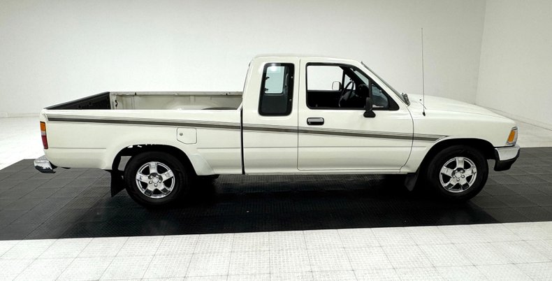 Toyota-Other-1993-White-Blue-5