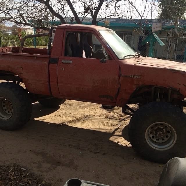 Toyota-Pickup-1980-1