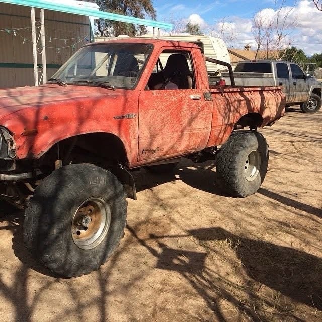 Toyota-Pickup-1980-2