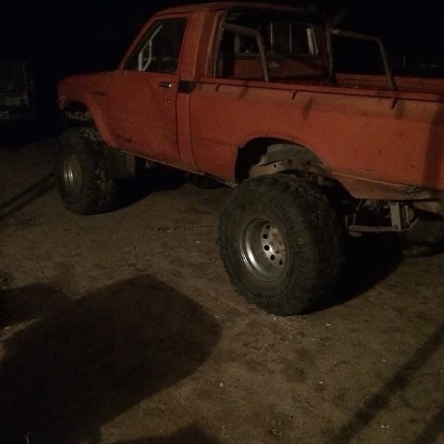 Toyota-Pickup-1980-3