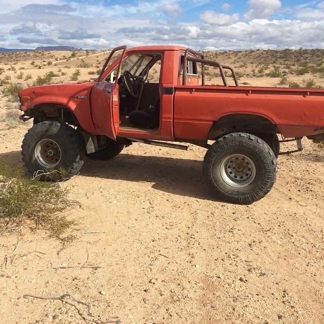 Toyota-Pickup-1980-4