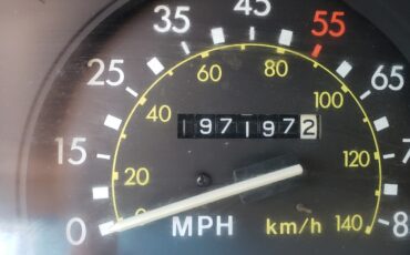 Toyota-Pickup-1982-10