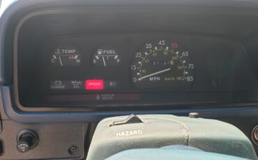 Toyota-Pickup-1982-18