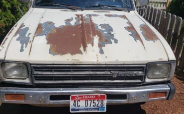Toyota-Pickup-1982-9