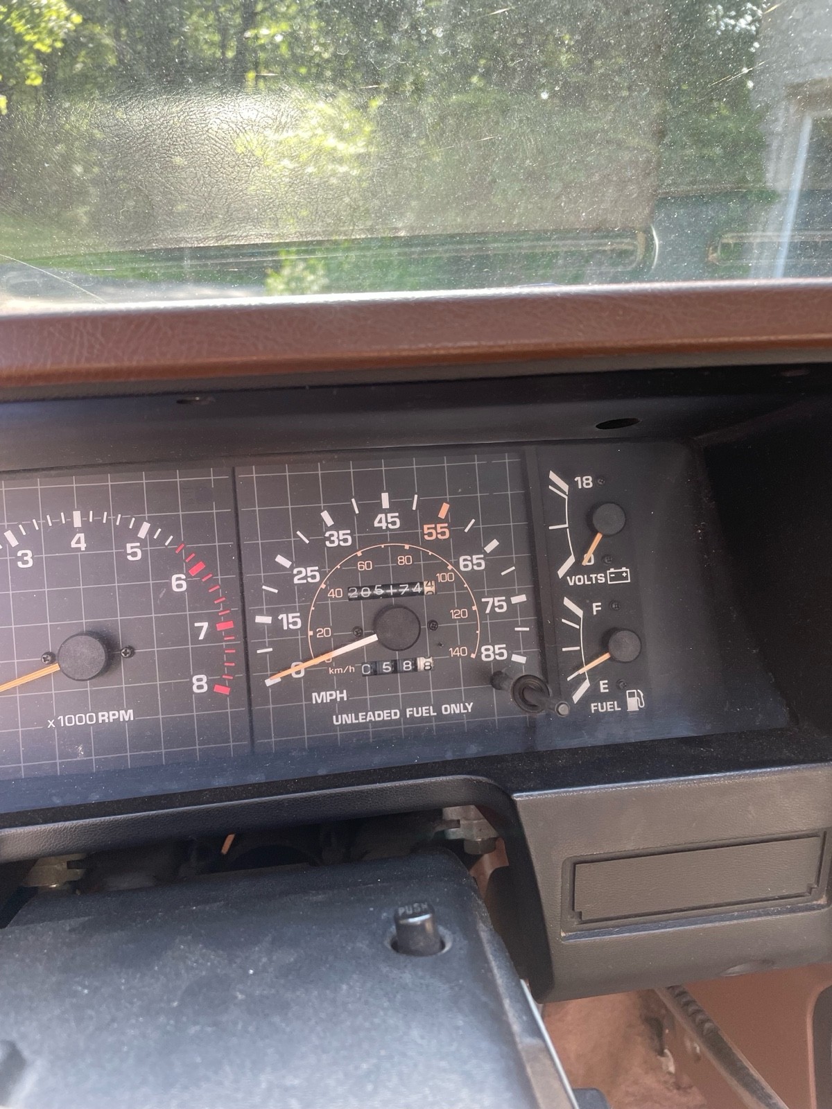 Toyota-Pickup-1984-11