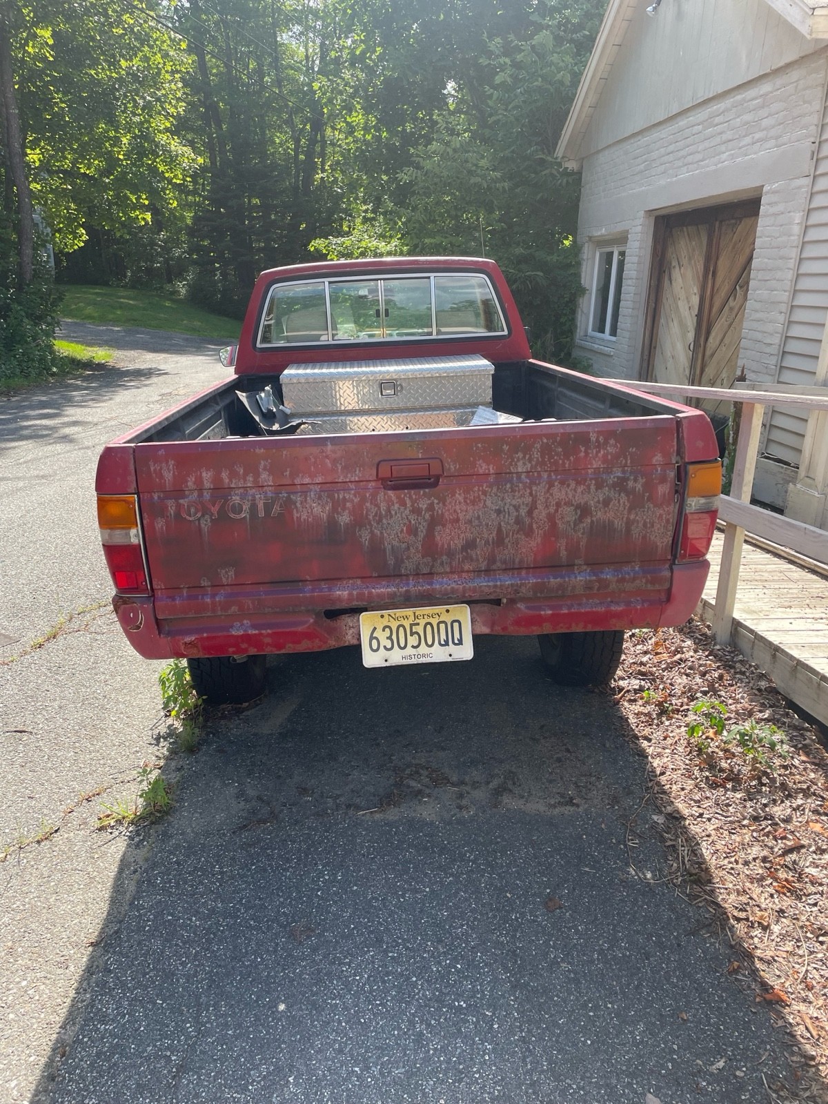 Toyota-Pickup-1984-3
