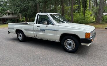 Toyota-Pickup-1986-Standard-Cab-Pickup-12