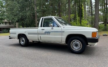 Toyota-Pickup-1986-Standard-Cab-Pickup-13