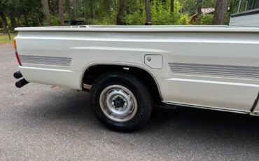 Toyota-Pickup-1986-Standard-Cab-Pickup-14