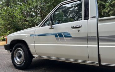Toyota-Pickup-1986-Standard-Cab-Pickup-17