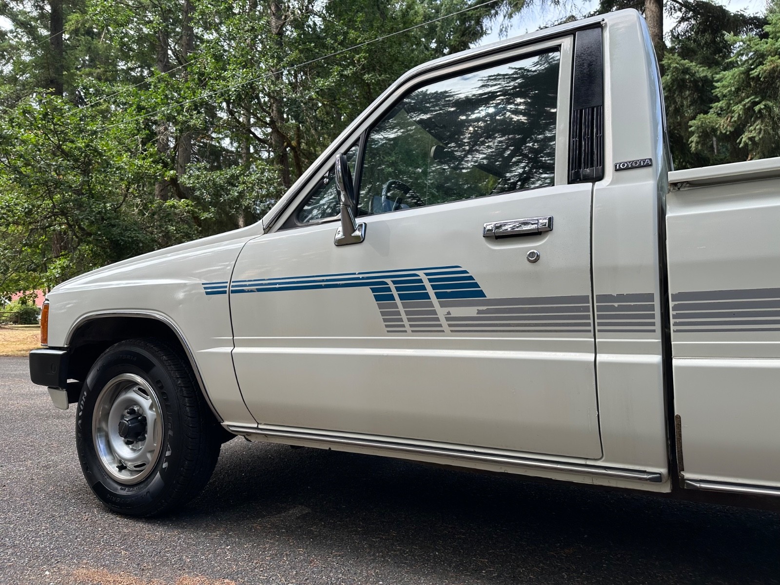 Toyota-Pickup-1986-Standard-Cab-Pickup-17