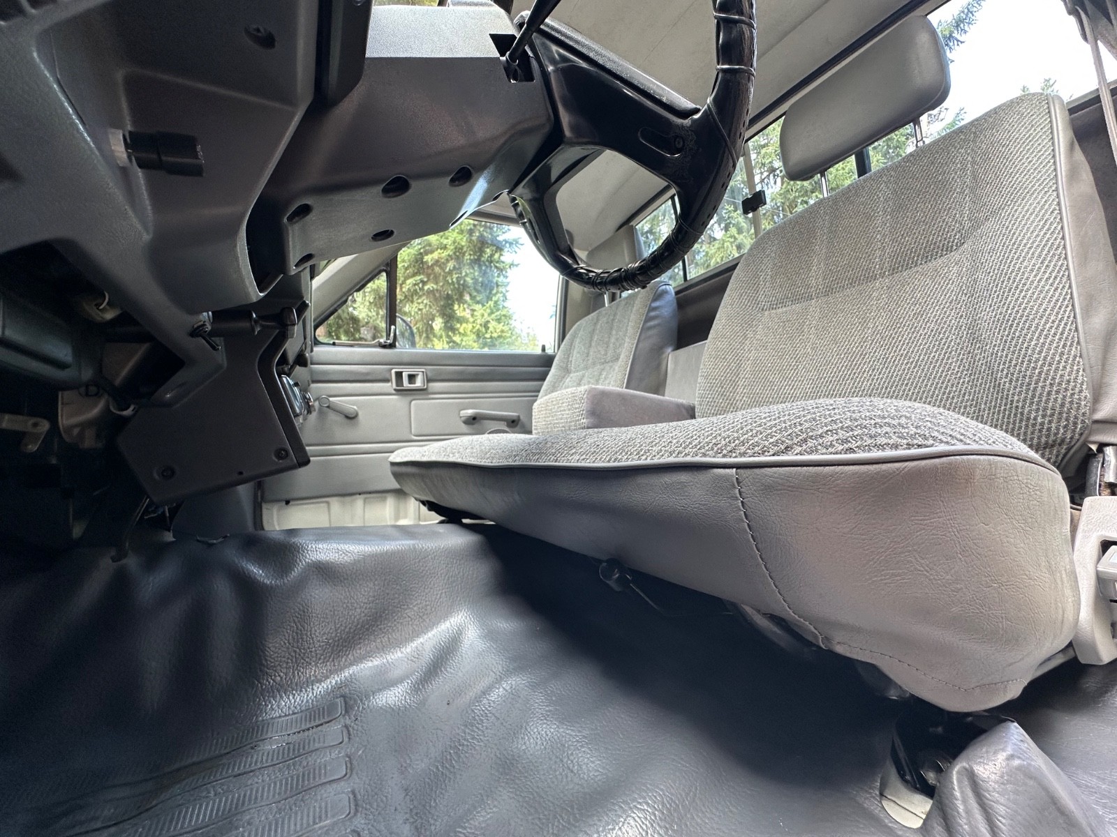 Toyota-Pickup-1986-Standard-Cab-Pickup-25