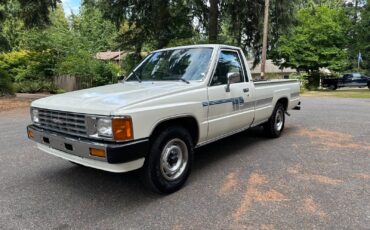 Toyota-Pickup-1986-Standard-Cab-Pickup