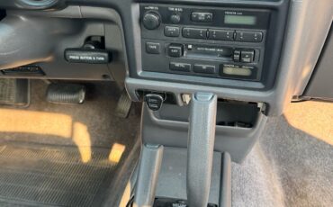 Toyota-Pickup-1993-10