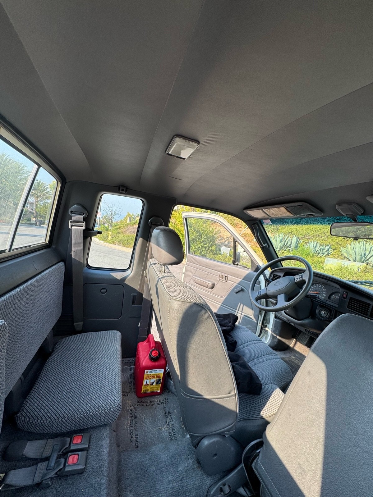 Toyota-Pickup-1993-15