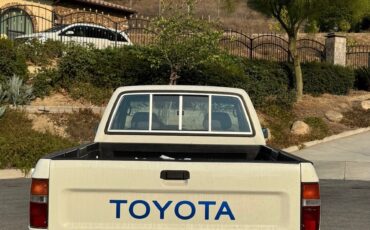 Toyota-Pickup-1993-4