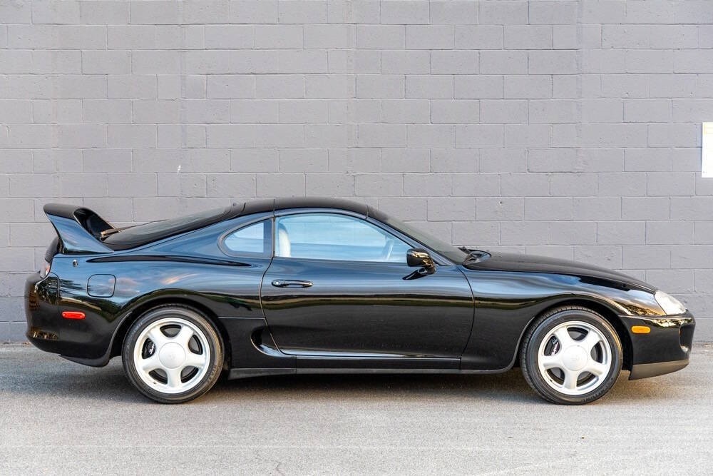 Toyota-Supra-1994-Hatchback-4