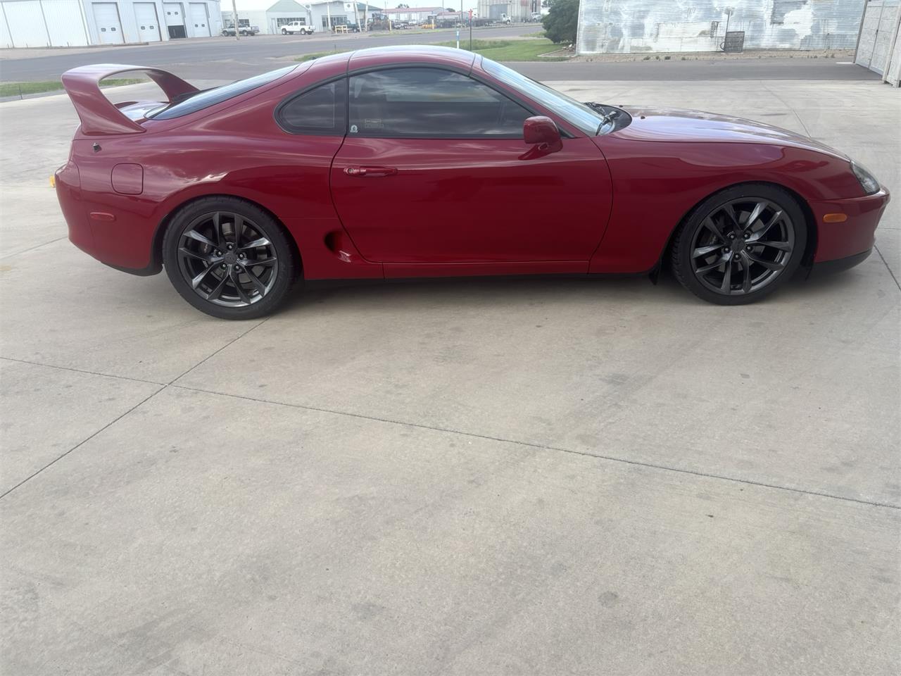 Toyota-Supra-1994-Renaissance-Red-Camel-and-Black-3