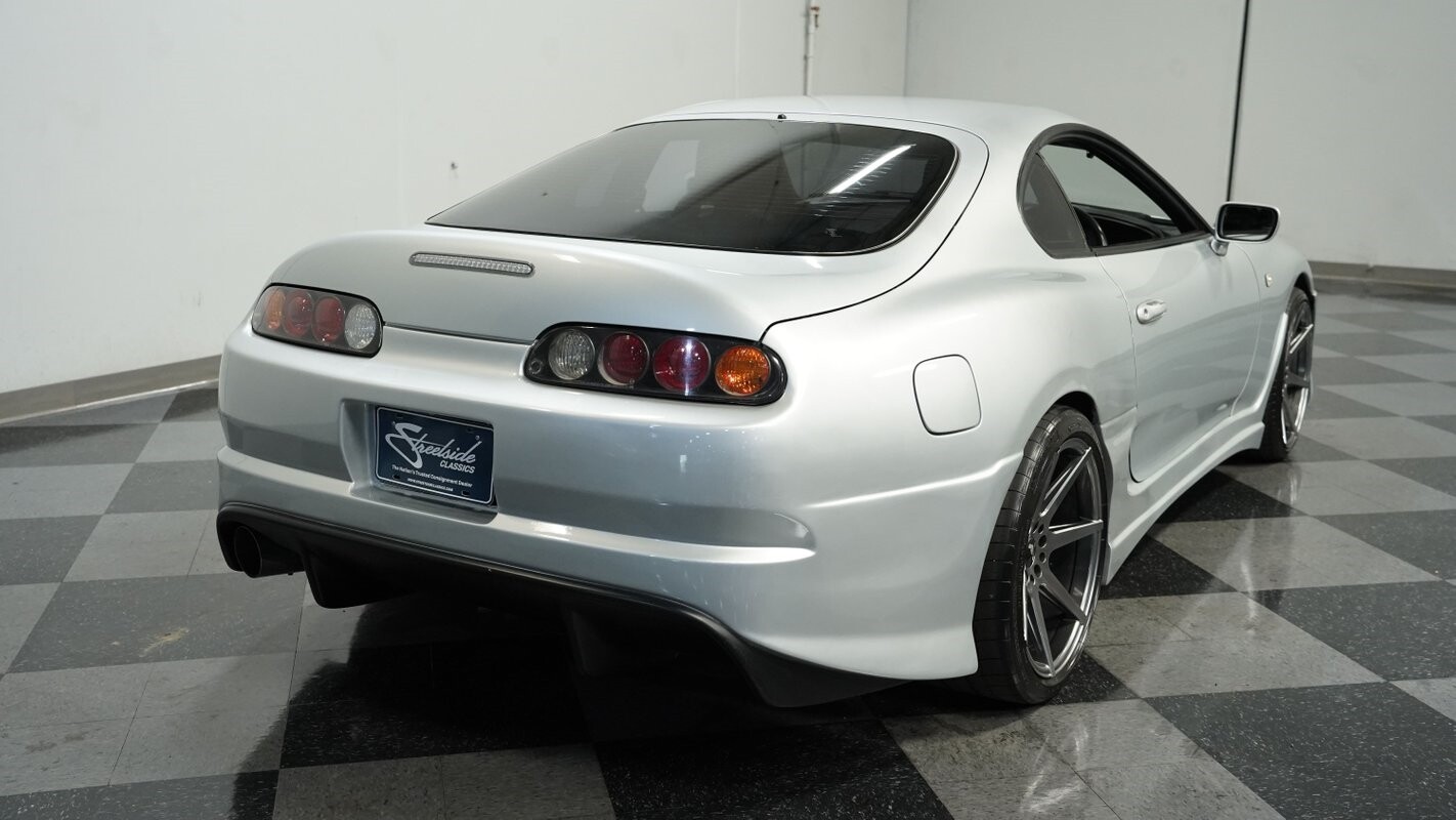Toyota-Supra-1995-Coupe-10