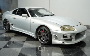 Toyota-Supra-1995-Coupe-13