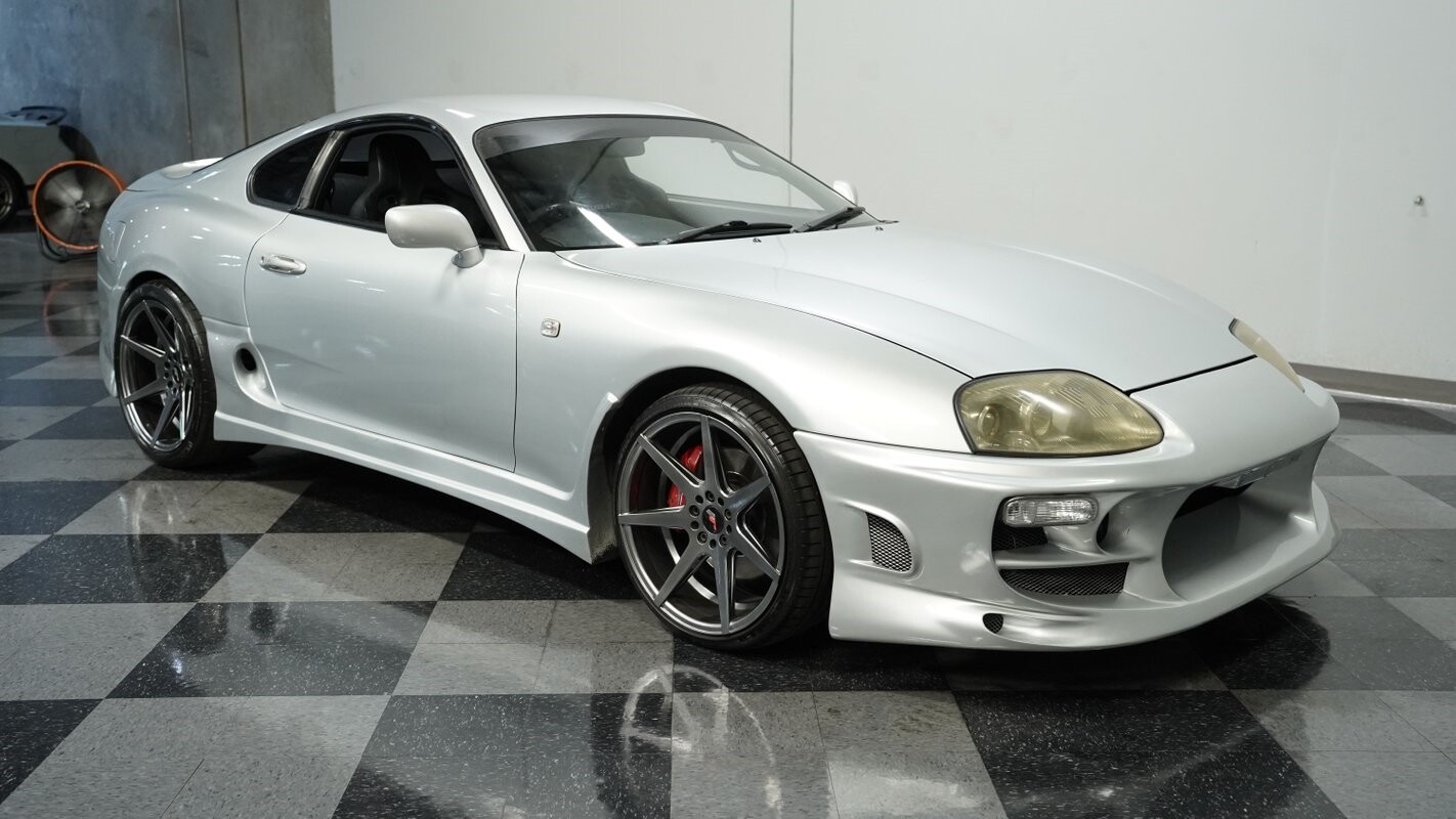 Toyota-Supra-1995-Coupe-13
