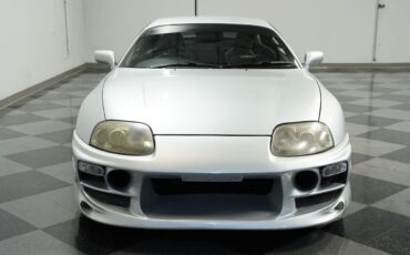 Toyota-Supra-1995-Coupe-15