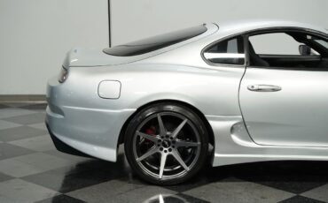 Toyota-Supra-1995-Coupe-23