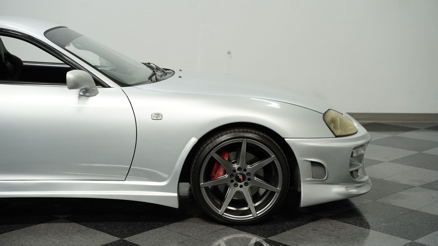 Toyota-Supra-1995-Coupe-24