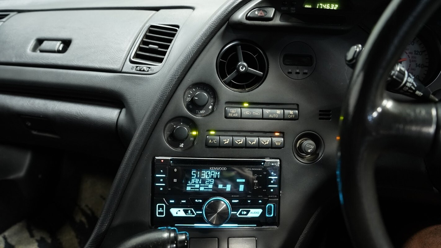 Toyota-Supra-1995-Coupe-33